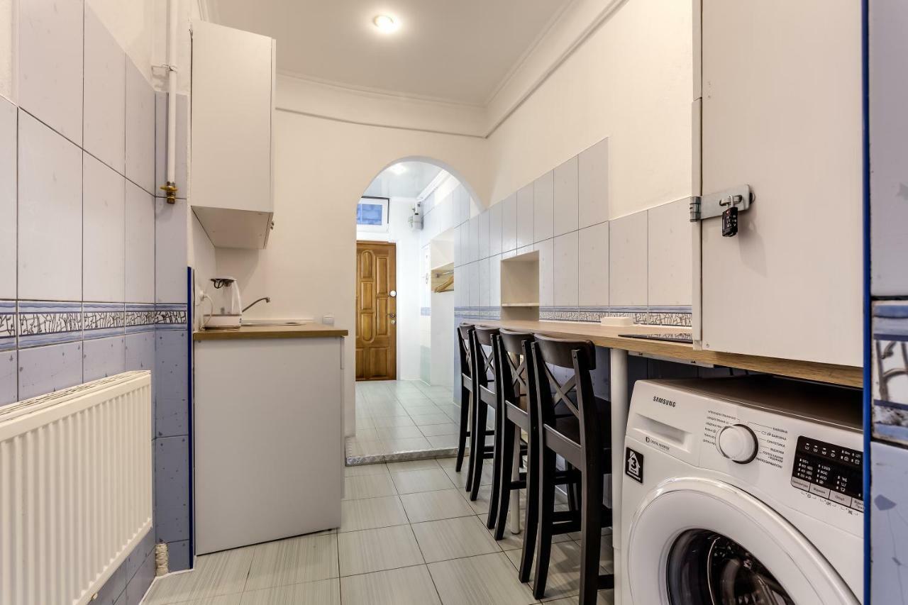 Modern Apartment In Lviv Historic Centre Eksteriør bilde